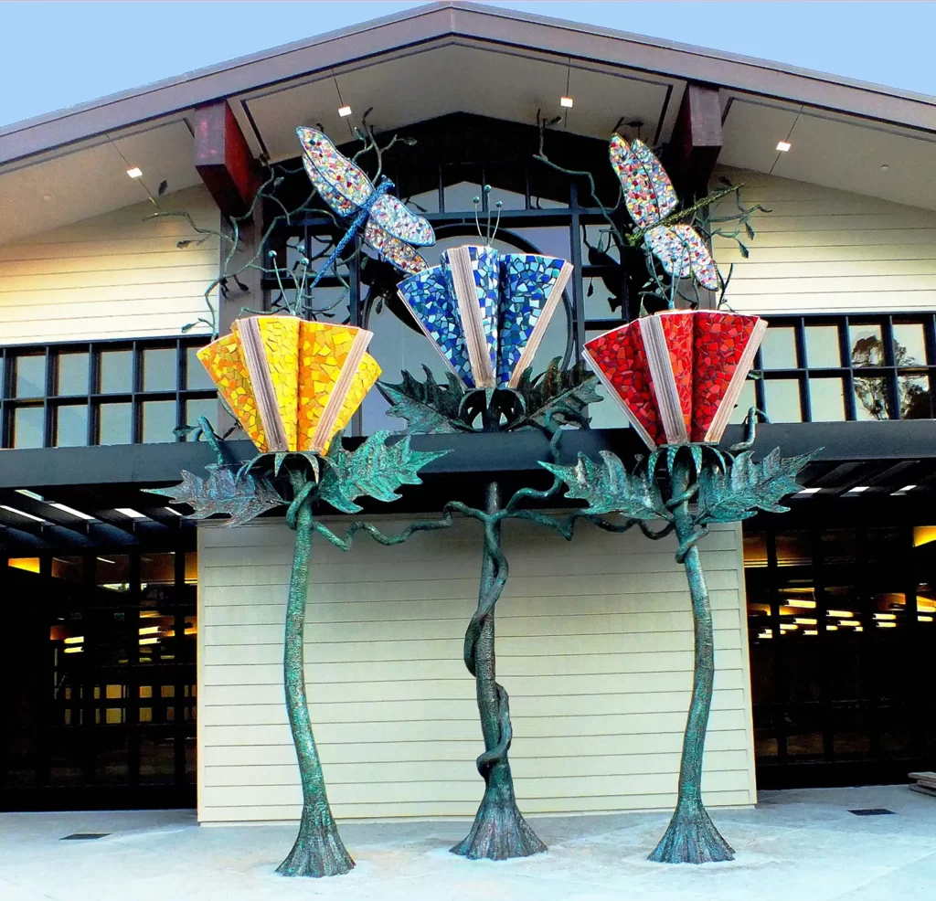 3 BOOK FLOWERS 2 DRAGONFLIES